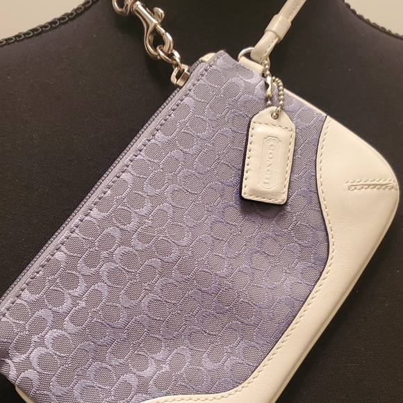 Coach Wristlet Gray/Cream - Picture 2 of 2
